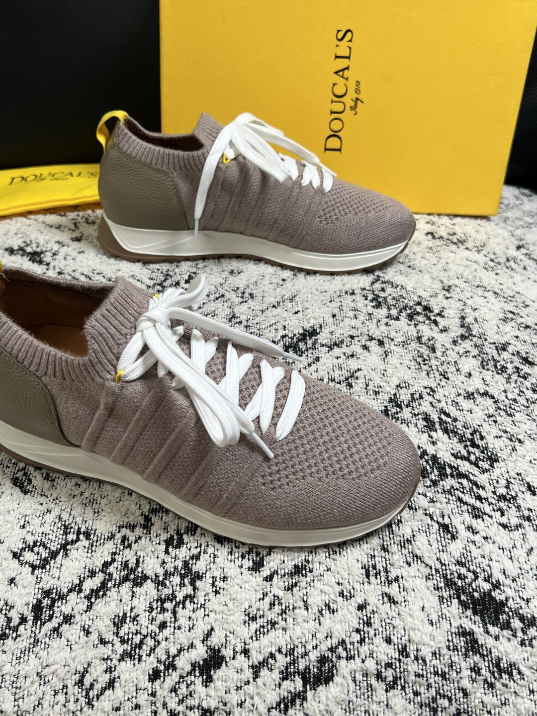 ⚠️只换码不退⚠️ DOUCALS 高品质 顶级工艺品 杜卡斯 运动板鞋专柜同步,意大利进口飞织鞋面,高品质拼 ⚠️只换码不退⚠️ DOUCALS 高品质 顶级工艺品 杜卡斯 运动板鞋专柜同步,意大利进口飞织鞋面,高品质拼