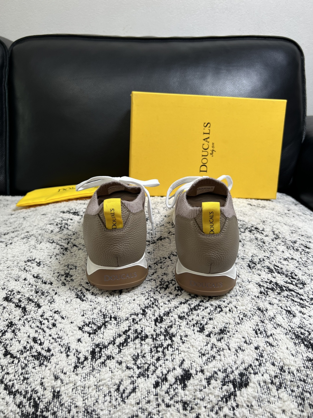 ⚠️只换码不退⚠️ DOUCALS 高品质 顶级工艺品 杜卡斯 运动板鞋专柜同步,意大利进口飞织鞋面,高品质拼 ⚠️只换码不退⚠️ DOUCALS 高品质 顶级工艺品 杜卡斯 运动板鞋专柜同步,意大利进口飞织鞋面,高品质拼