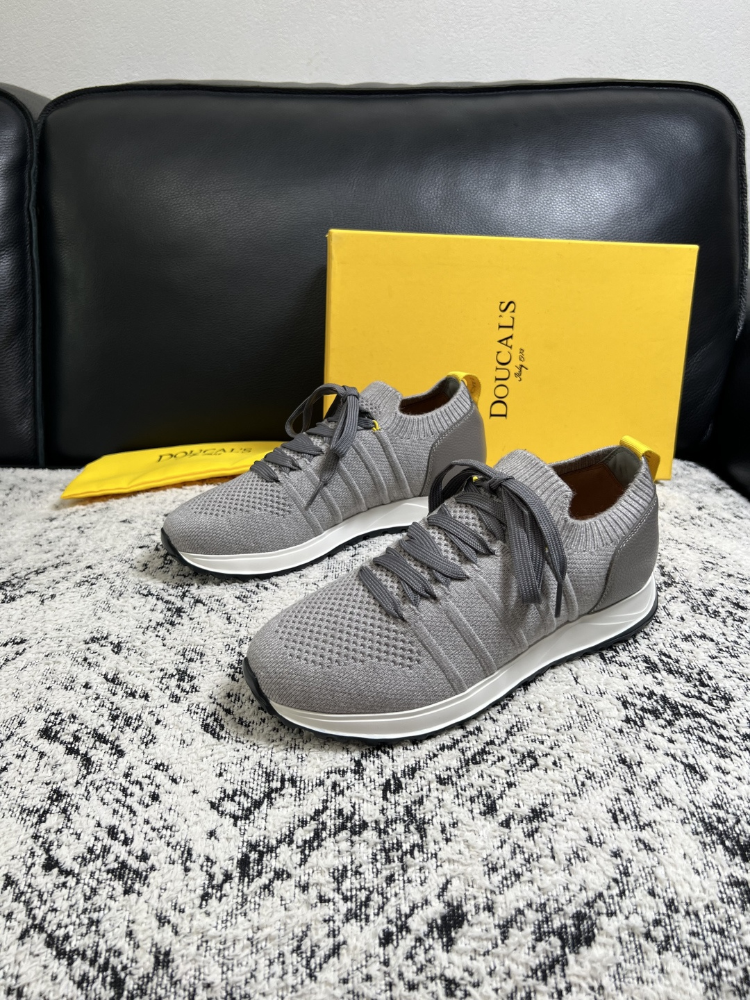 ⚠️只换码不退⚠️  DOUCALS  高品质  顶级工艺品  杜卡斯  运动板鞋专柜同步，意大利进口飞织鞋面，高品质拼