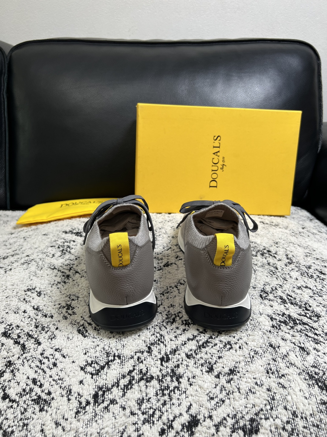 ⚠️只换码不退⚠️  DOUCALS  高品质  顶级工艺品  杜卡斯  运动板鞋专柜同步，意大利进口飞织鞋面，高品质拼