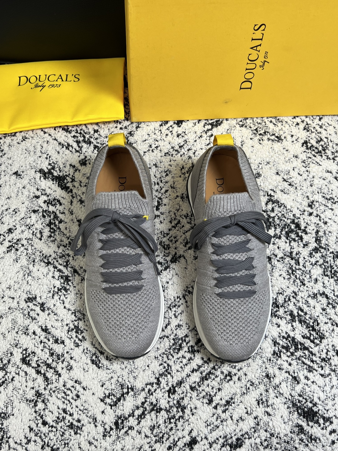 ⚠️只换码不退⚠️  DOUCALS  高品质  顶级工艺品  杜卡斯  运动板鞋专柜同步，意大利进口飞织鞋面，高品质拼