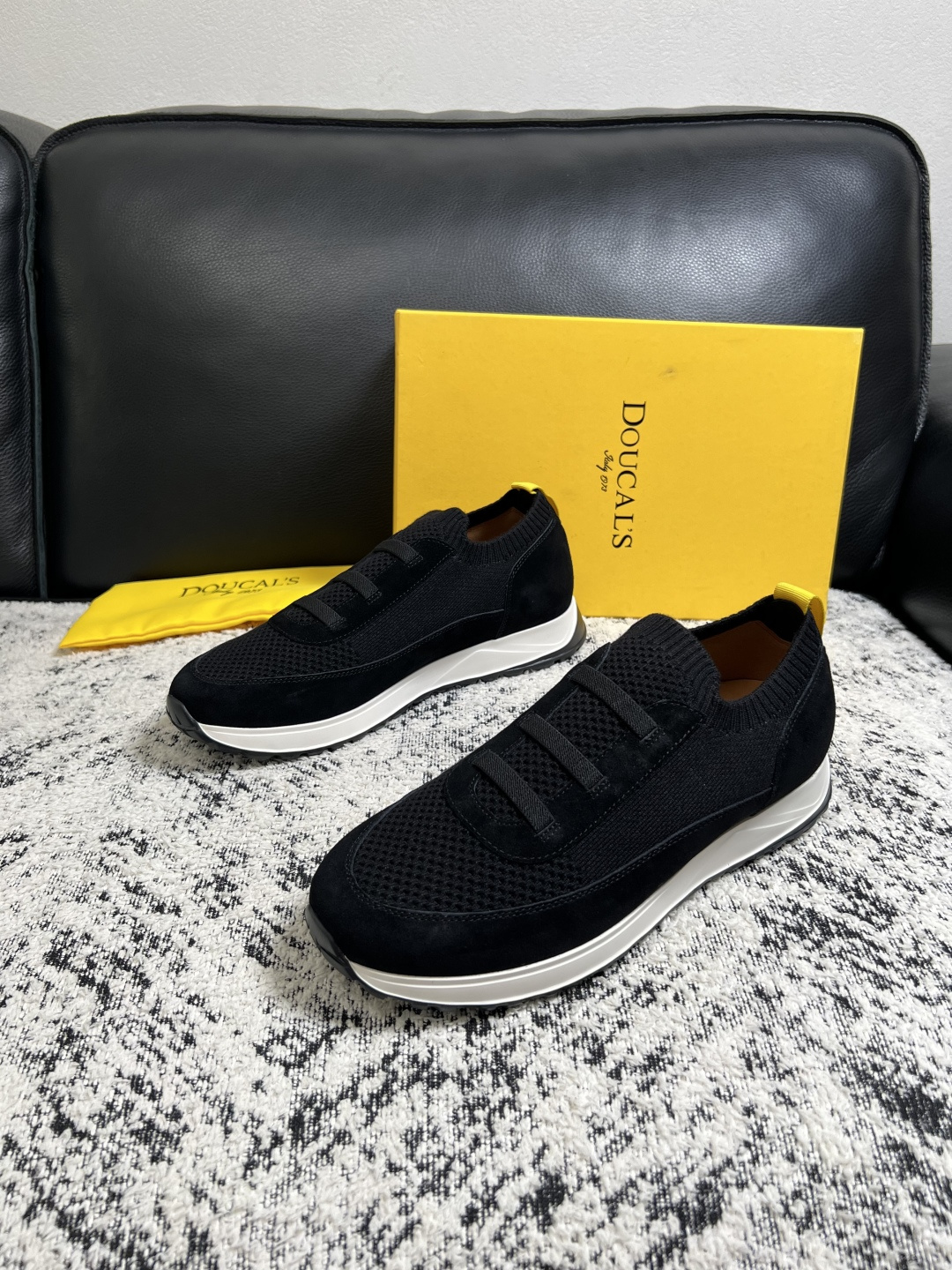 ⚠️只换码不退⚠️  DOUCALS  高品质  顶级工艺品  杜卡斯  运动板鞋专柜同步，意大利进口飞织鞋面，高品质拼