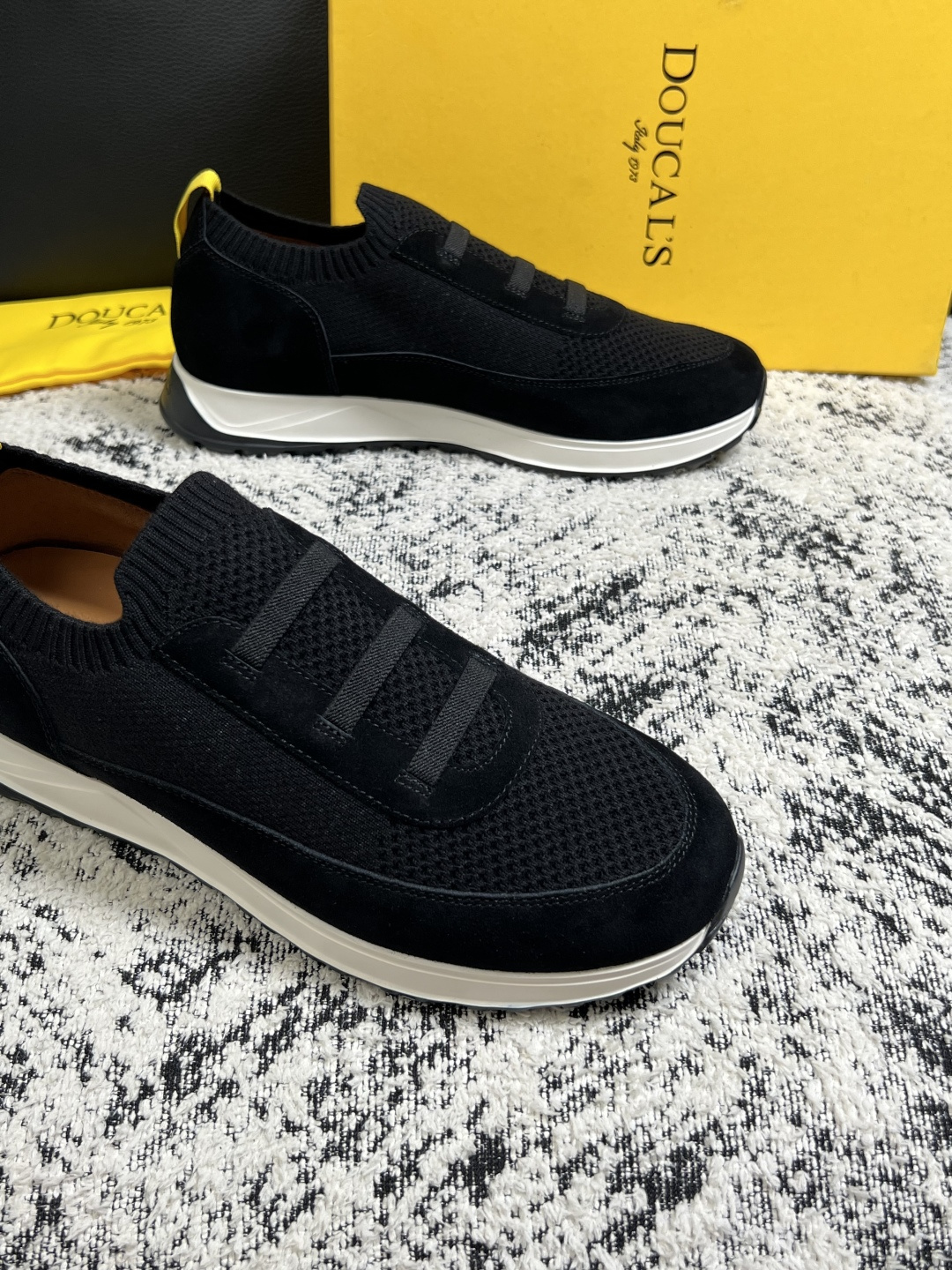 ⚠️只换码不退⚠️  DOUCALS  高品质  顶级工艺品  杜卡斯  运动板鞋专柜同步，意大利进口飞织鞋面，高品质拼