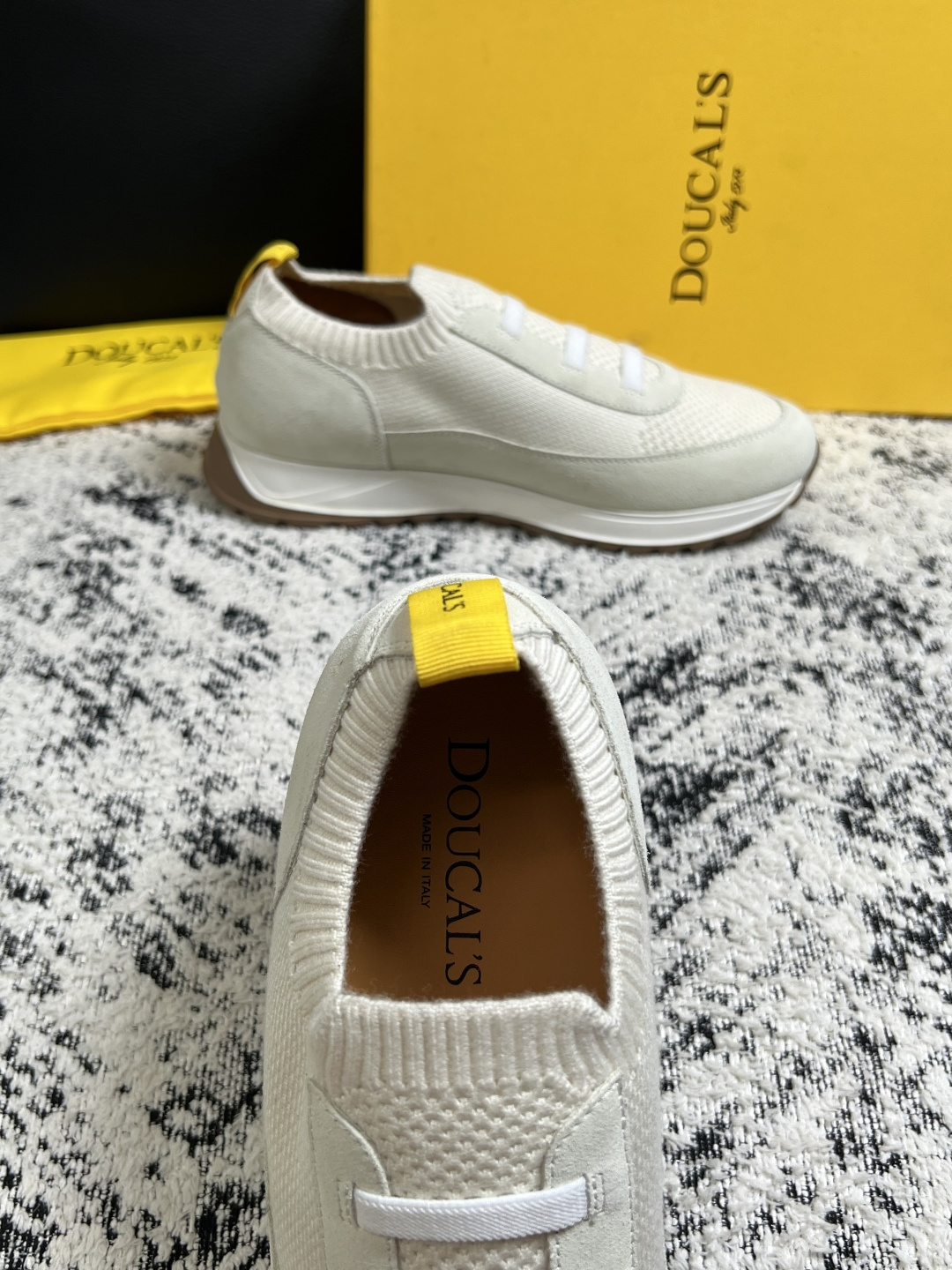 ⚠️只换码不退⚠️  DOUCALS  高品质  顶级工艺品  杜卡斯  运动板鞋专柜同步，意大利进口飞织鞋面，高品质拼