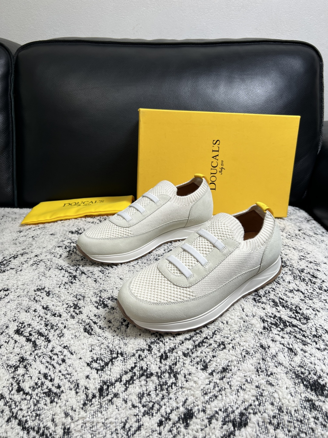 ⚠️只换码不退⚠️  DOUCALS  高品质  顶级工艺品  杜卡斯  运动板鞋专柜同步，意大利进口飞织鞋面，高品质拼