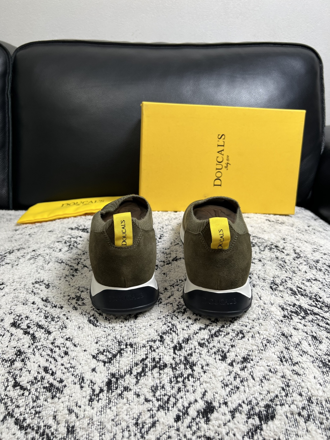 ⚠️只换码不退⚠️  DOUCALS  高品质  顶级工艺品  杜卡斯  运动板鞋专柜同步，意大利进口飞织鞋面，高品质拼