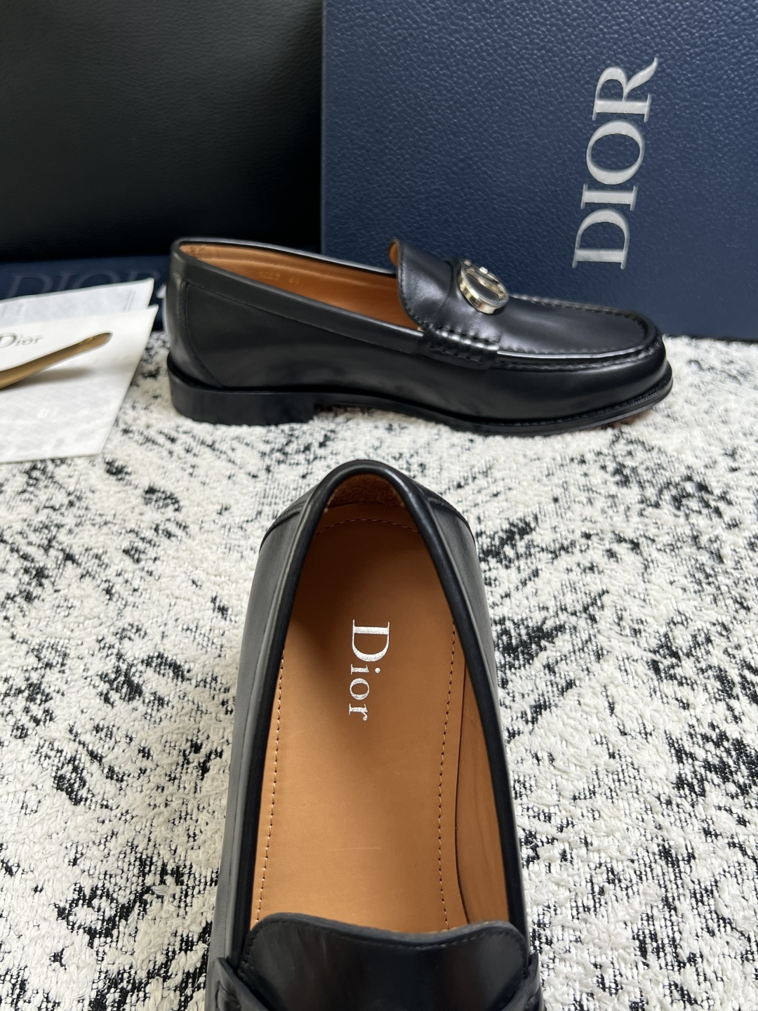 Dior  高品质  顶级工艺品  迪奥  皮鞋系列专柜同步原厂配置，意大利进口牛皮，全进口水染牛皮里垫，鞋底：原厂特供