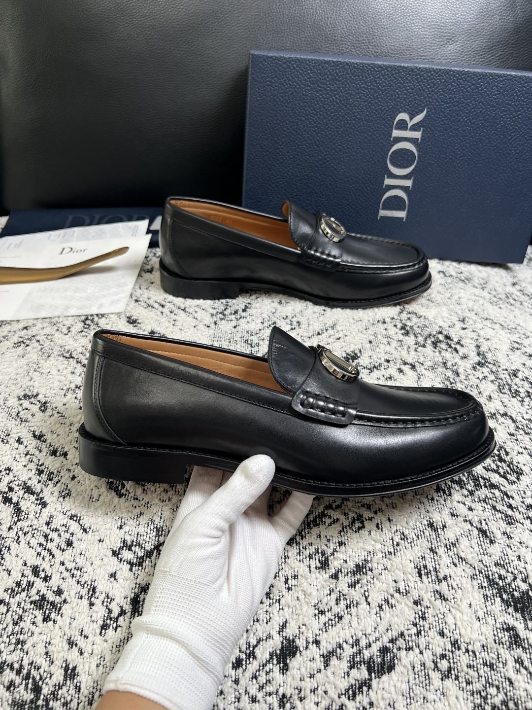 Dior  高品质  顶级工艺品  迪奥  皮鞋系列专柜同步原厂配置，意大利进口牛皮，全进口水染牛皮里垫，鞋底：原厂特供