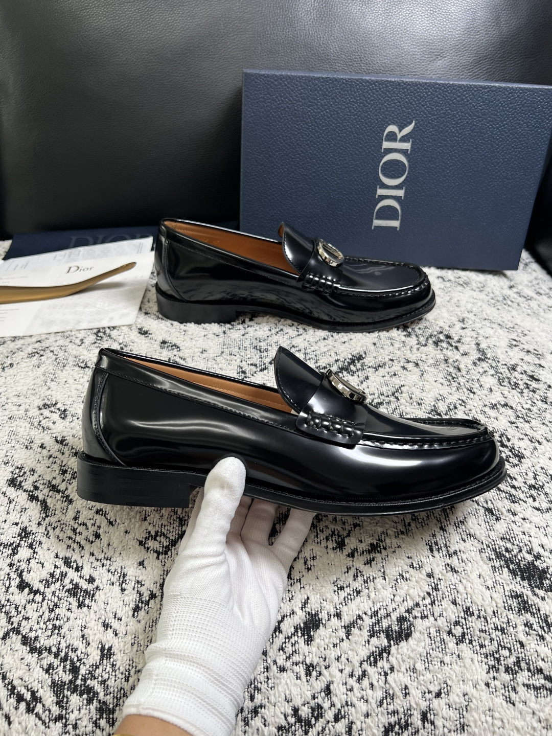 Dior  高品质  顶级工艺品  迪奥  皮鞋系列专柜同步原厂配置，意大利进口牛皮，全进口水染牛皮里垫，鞋底：原厂特供