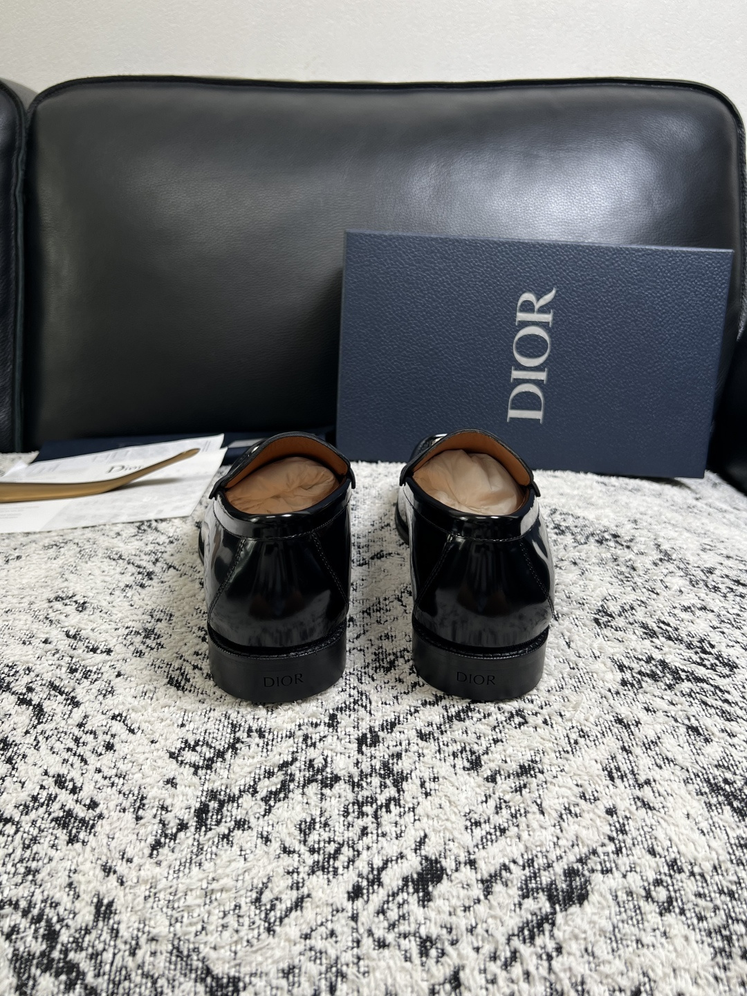 Dior  高品质  顶级工艺品  迪奥  皮鞋系列专柜同步原厂配置，意大利进口牛皮，全进口水染牛皮里垫，鞋底：原厂特供