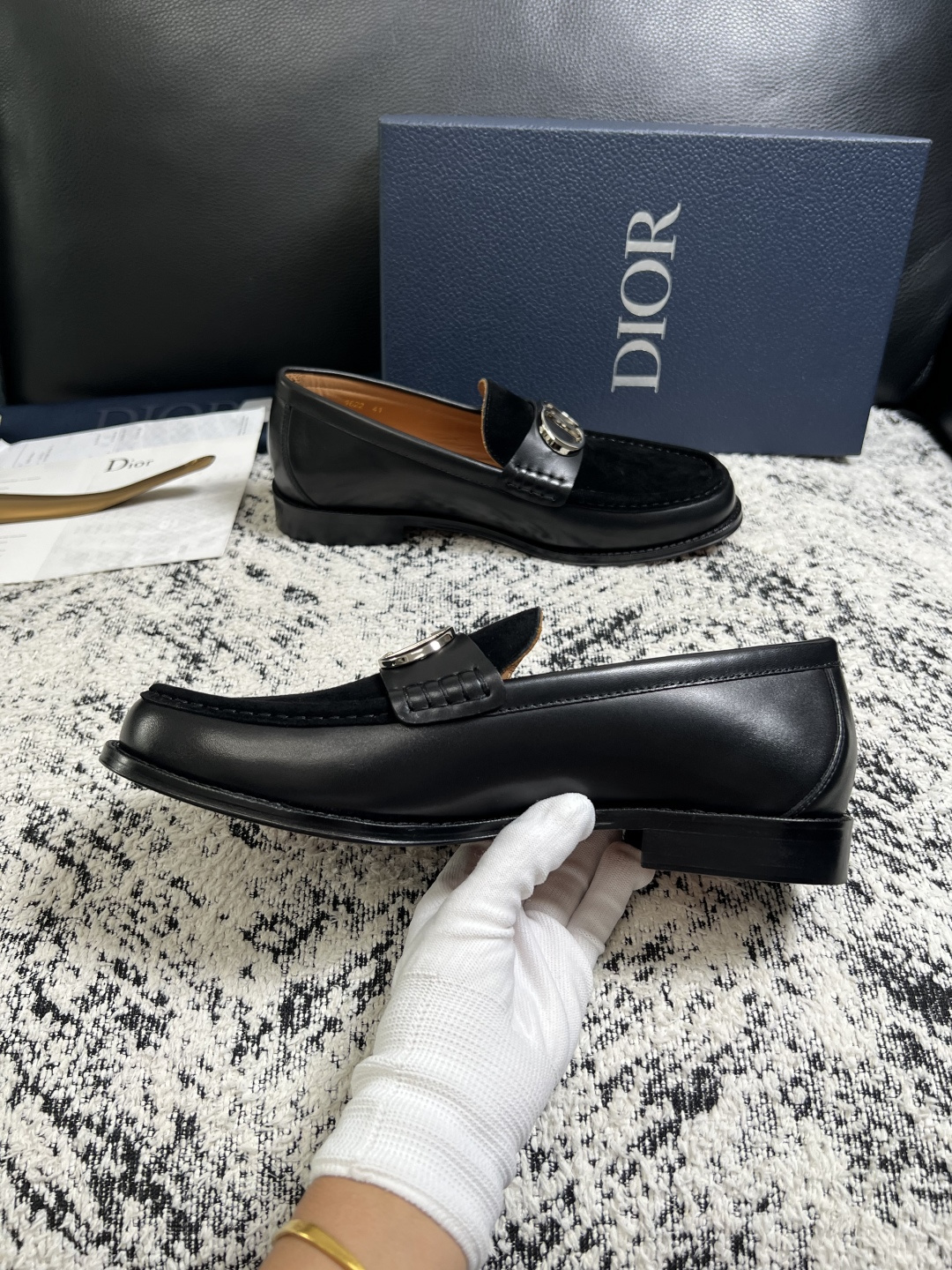 Dior  高品质  顶级工艺品  迪奥  皮鞋系列专柜同步原厂配置，意大利进口牛皮，全进口水染牛皮里垫，鞋底：原厂特供