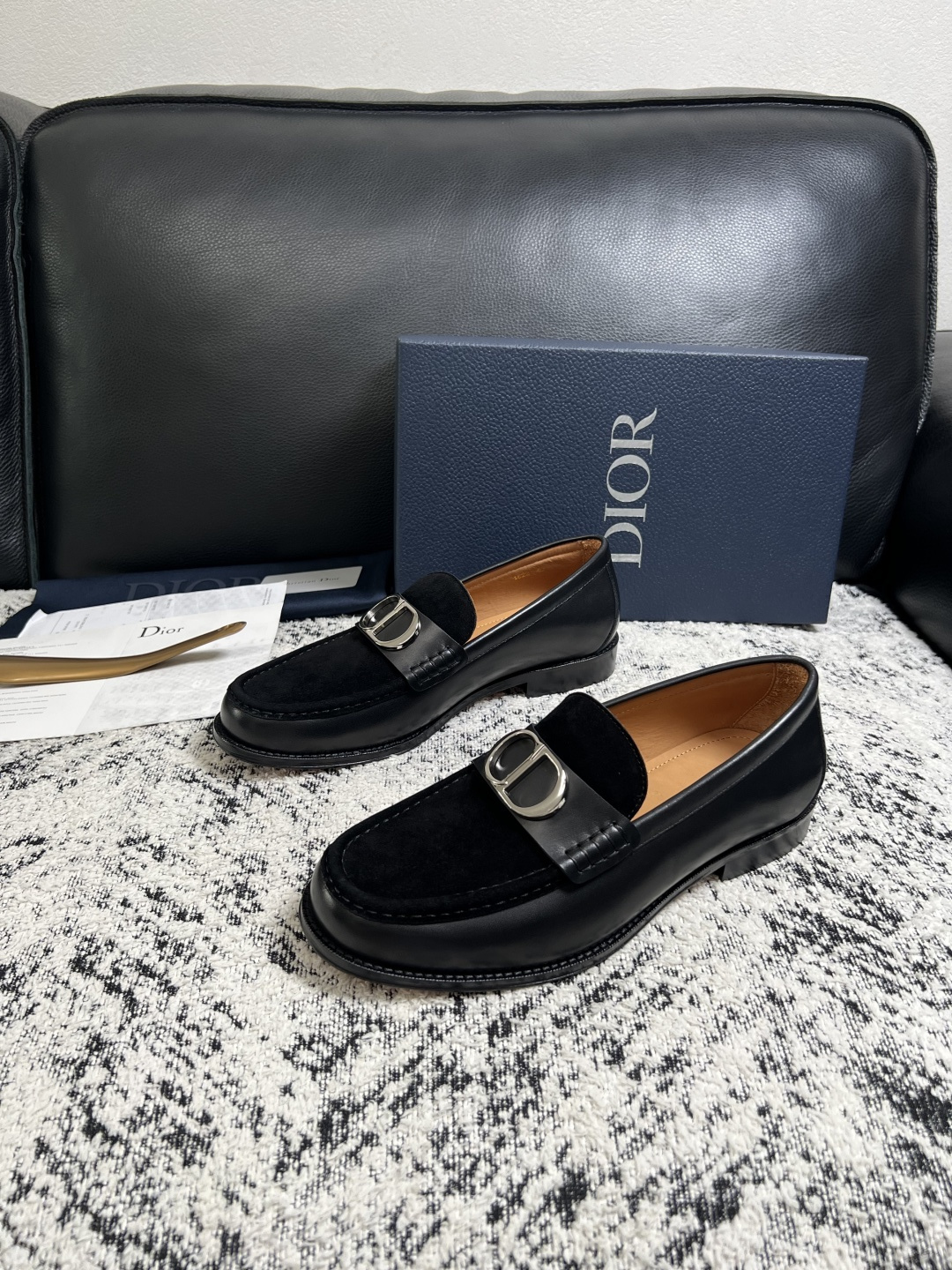 Dior  高品质  顶级工艺品  迪奥  皮鞋系列专柜同步原厂配置，意大利进口牛皮，全进口水染牛皮里垫，鞋底：原厂特供