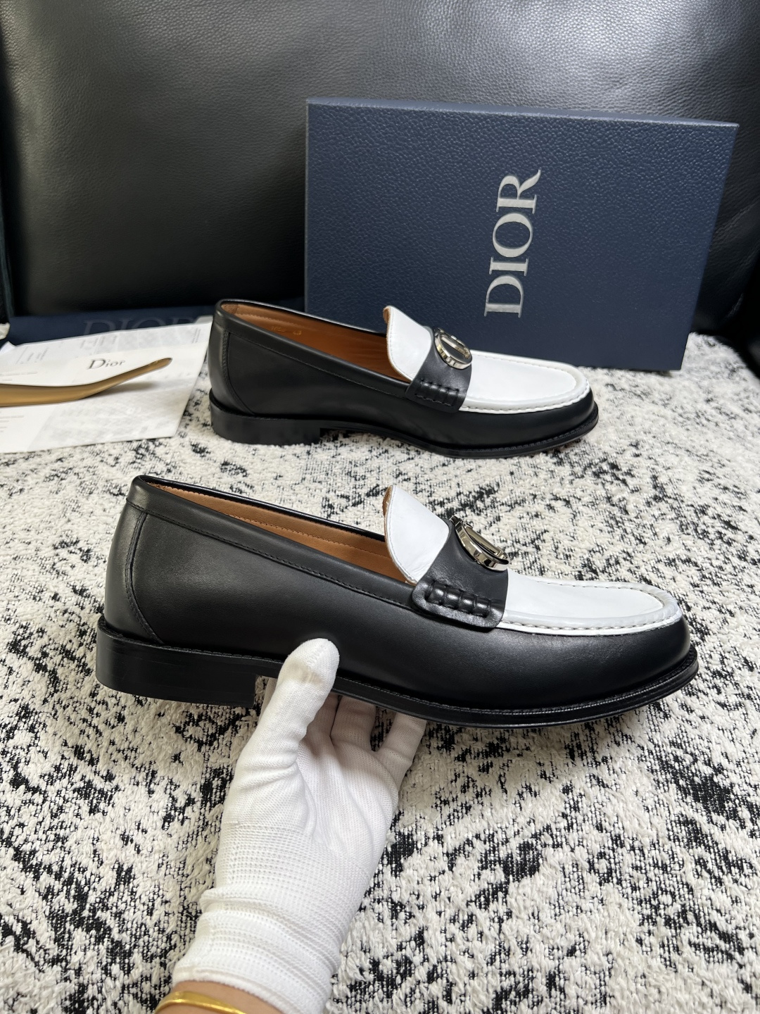 Dior  高品质  顶级工艺品  迪奥  皮鞋系列专柜同步原厂配置，意大利进口牛皮，全进口水染牛皮里垫，鞋底：原厂特供