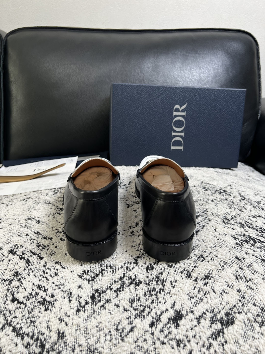 Dior  高品质  顶级工艺品  迪奥  皮鞋系列专柜同步原厂配置，意大利进口牛皮，全进口水染牛皮里垫，鞋底：原厂特供