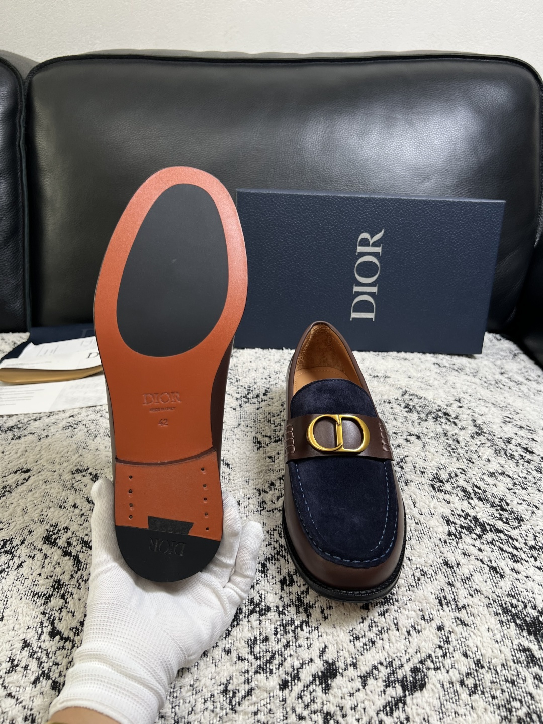 Dior  高品质  顶级工艺品  迪奥  皮鞋系列专柜同步原厂配置，意大利进口牛皮，全进口水染牛皮里垫，鞋底：原厂特供