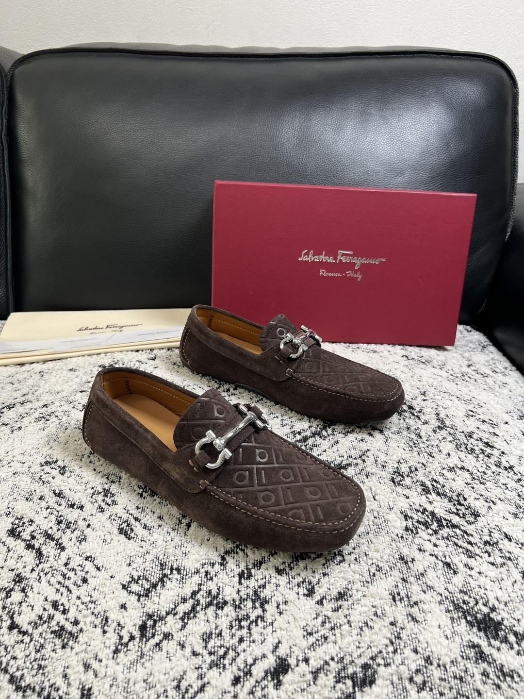 Ferragamo 高品质 顶级工艺品 菲拉格慕 豆豆鞋专柜同步发售原厂配置,意大利进口原版牛皮,进口水染牛里 Ferragamo 高品质 顶级工艺品 菲拉格慕 豆豆鞋专柜同步发售原厂配置,意大利进口原版牛皮,进口水染牛里