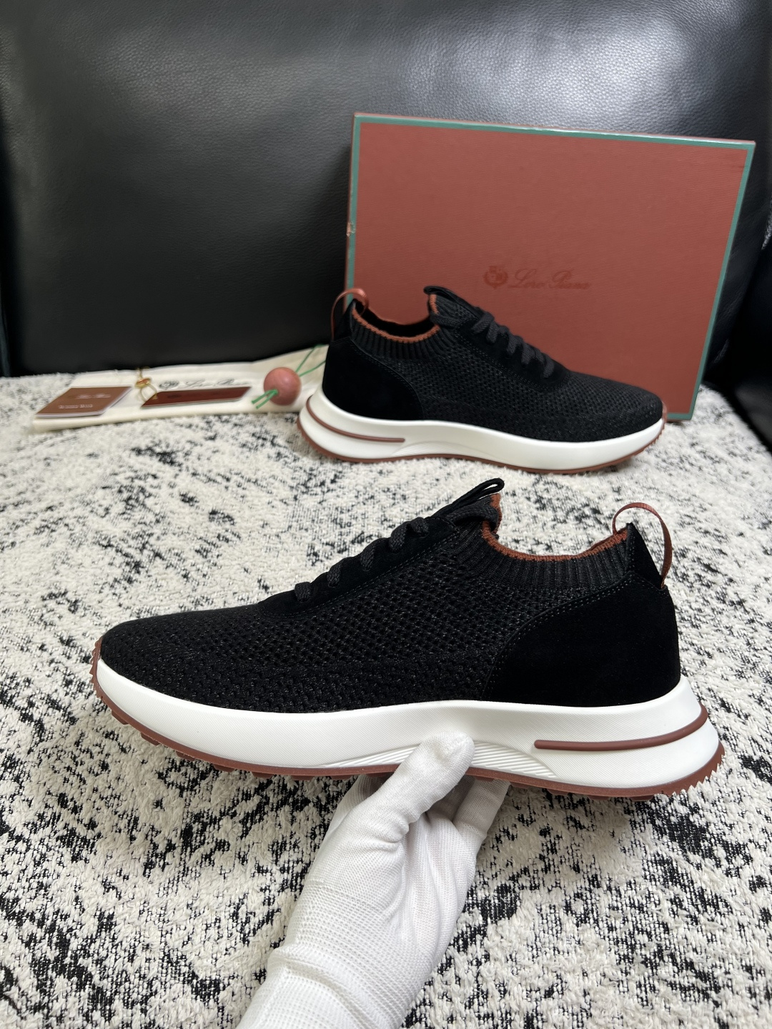 Loro Piana  高品质  顶级工艺品  诺悠翩雅  新品专柜同步原厂配置，鞋面意大利进口牛皮面料，高品质拼接工艺