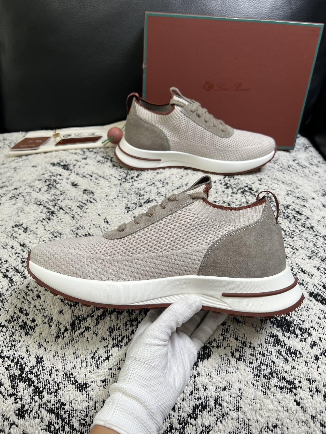 Loro Piana  高品质  顶级工艺品  诺悠翩雅  新品专柜同步原厂配置，鞋面意大利进口牛皮面料，高品质拼接工艺