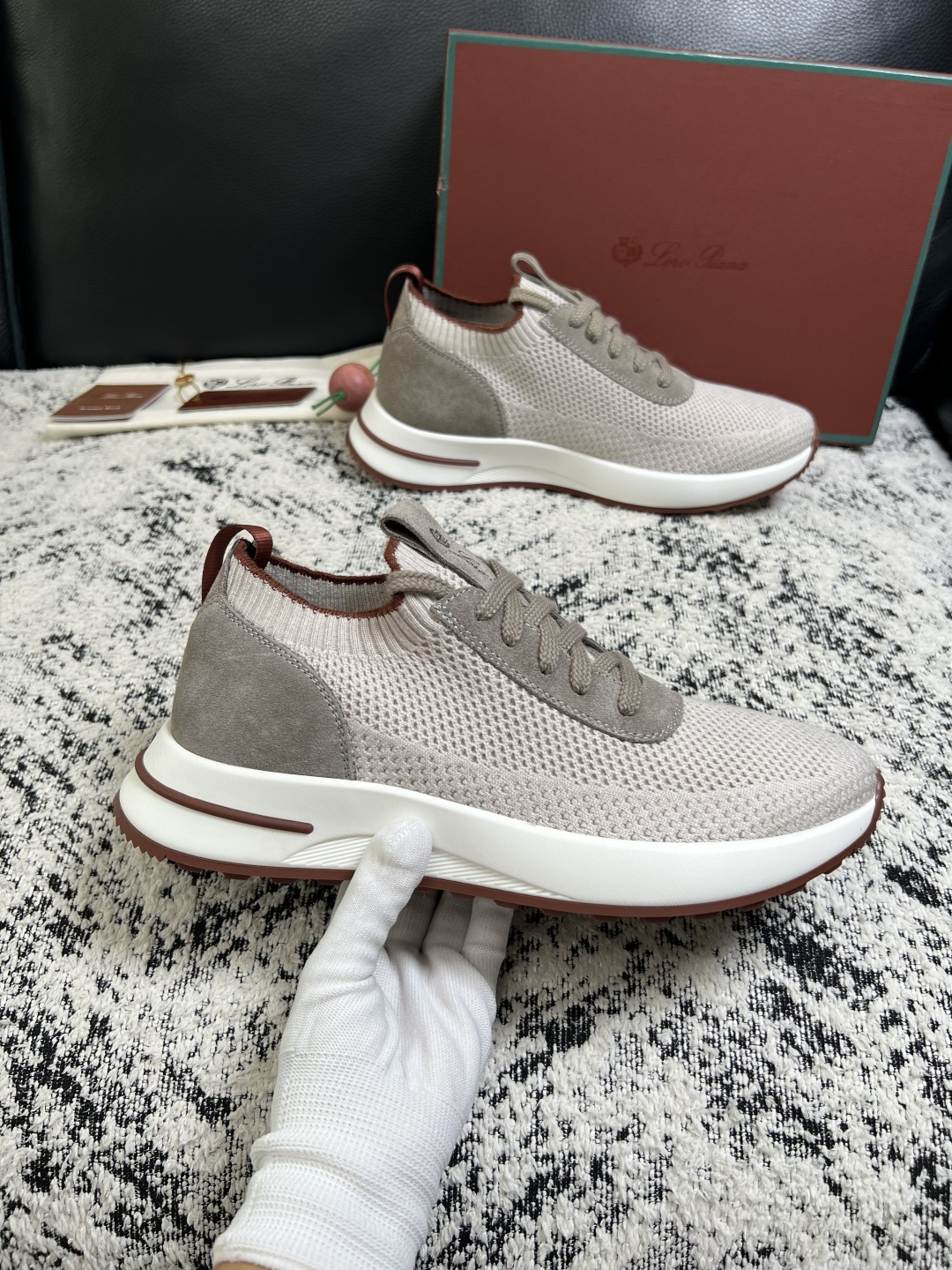 Loro Piana  高品质  顶级工艺品  诺悠翩雅  新品专柜同步原厂配置，鞋面意大利进口牛皮面料，高品质拼接工艺