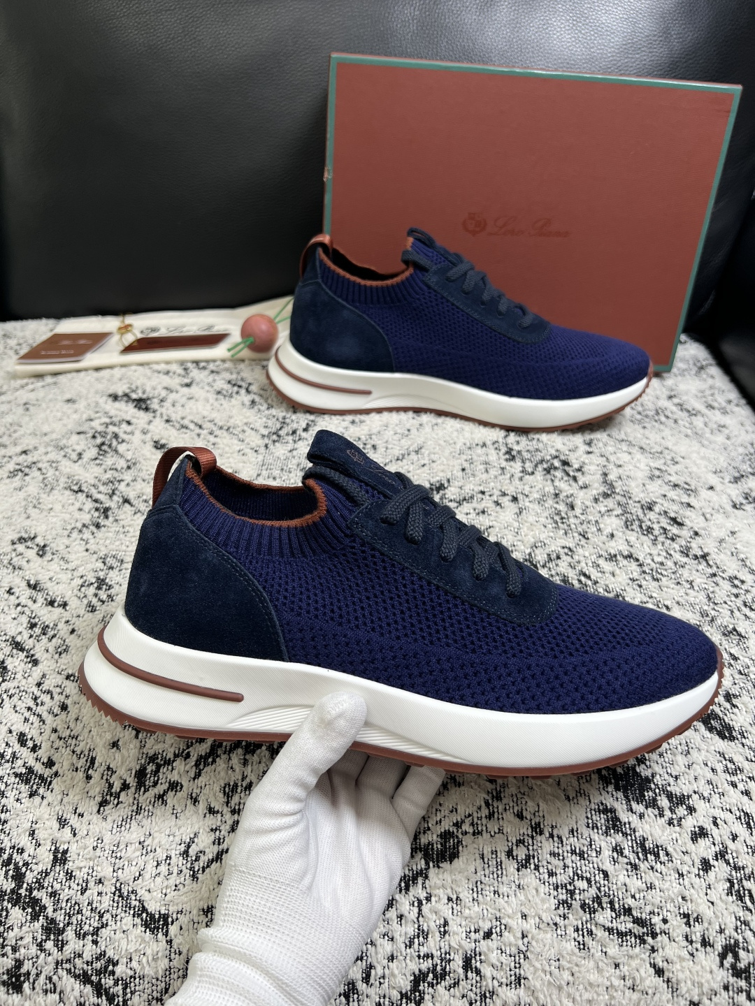 Loro Piana  高品质  顶级工艺品  诺悠翩雅  新品专柜同步原厂配置，鞋面意大利进口牛皮面料，高品质拼接工艺