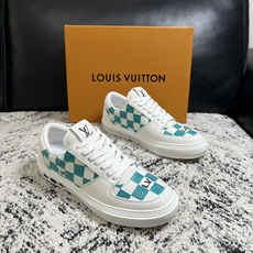 Lv 高品质 顶级工艺品 路易威登,专柜同步原厂配置,鞋面意大利进口,高品质拼接缤纷色彩复杂工艺品,进口牛皮里垫柔 Lv 高品质 顶级工艺品 路易威登,专柜同步原厂配置,鞋面意大利进口,高品质拼接缤纷色彩复杂工艺品,进口牛皮里垫柔