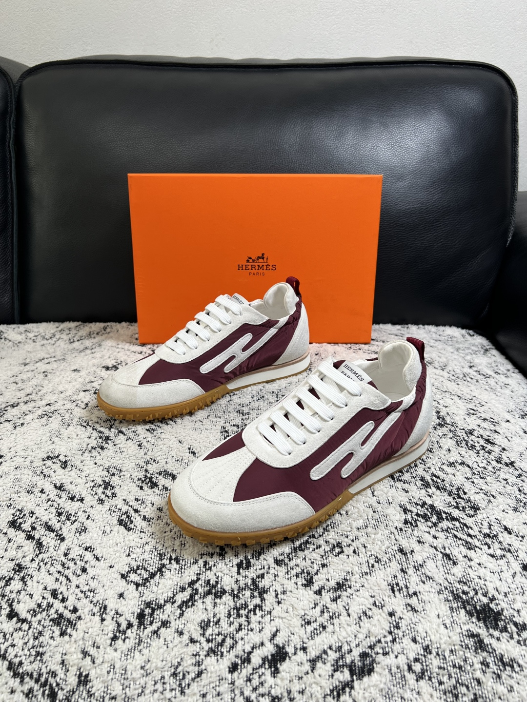 Hermes  高品质  顶级工艺品  爱马仕 专柜同步发售原厂配置，意大利进口原版牛皮面料，高品质拼接工艺，全进口水染