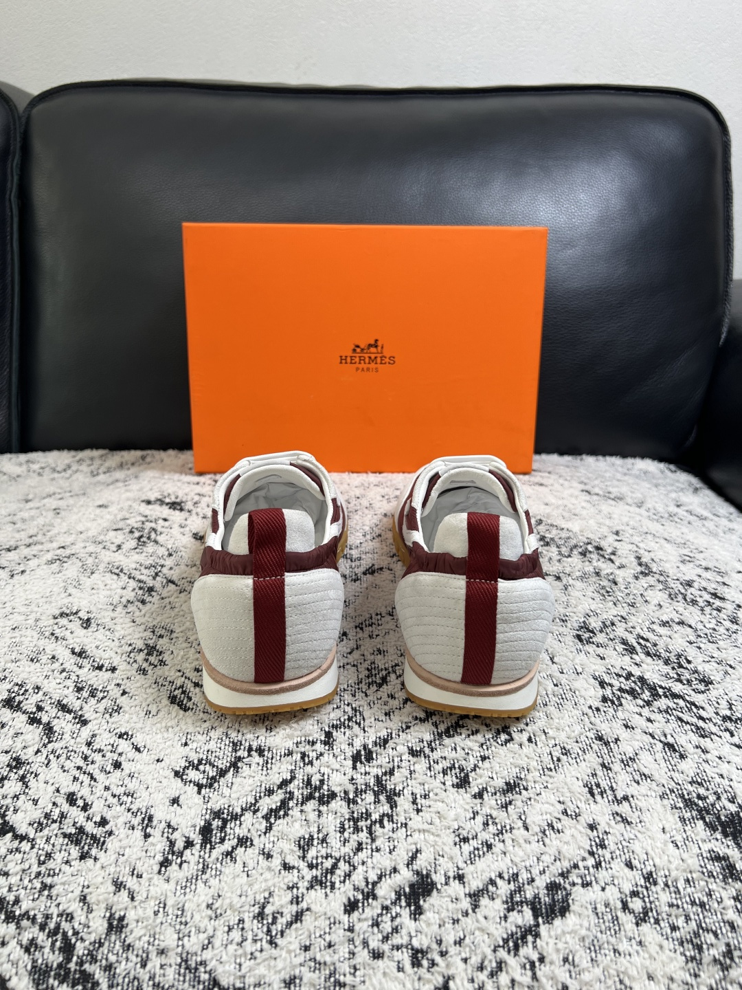 Hermes  高品质  顶级工艺品  爱马仕 专柜同步发售原厂配置，意大利进口原版牛皮面料，高品质拼接工艺，全进口水染