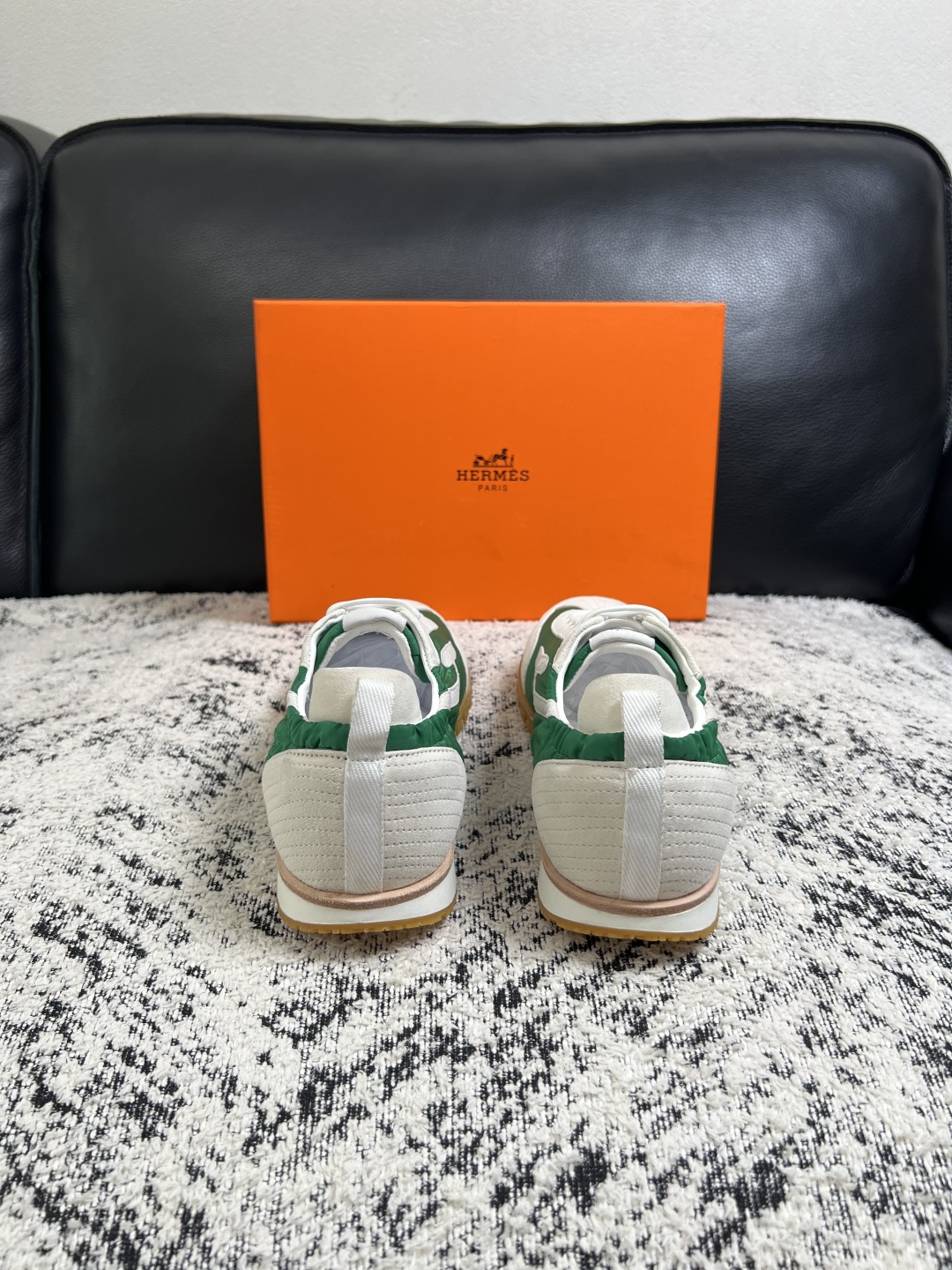 Hermes  高品质  顶级工艺品  爱马仕 专柜同步发售原厂配置，意大利进口原版牛皮面料，高品质拼接工艺，全进口水染