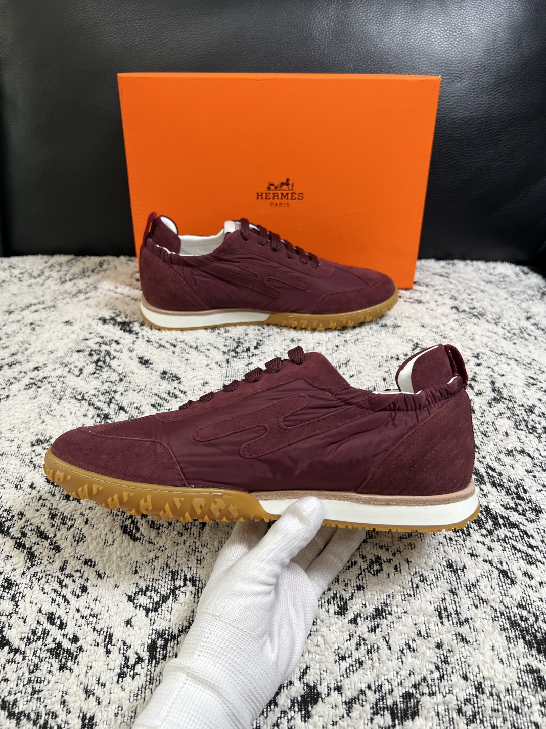 Hermes  高品质  顶级工艺品  爱马仕 专柜同步发售原厂配置，意大利进口原版牛皮面料，高品质拼接工艺，全进口水染