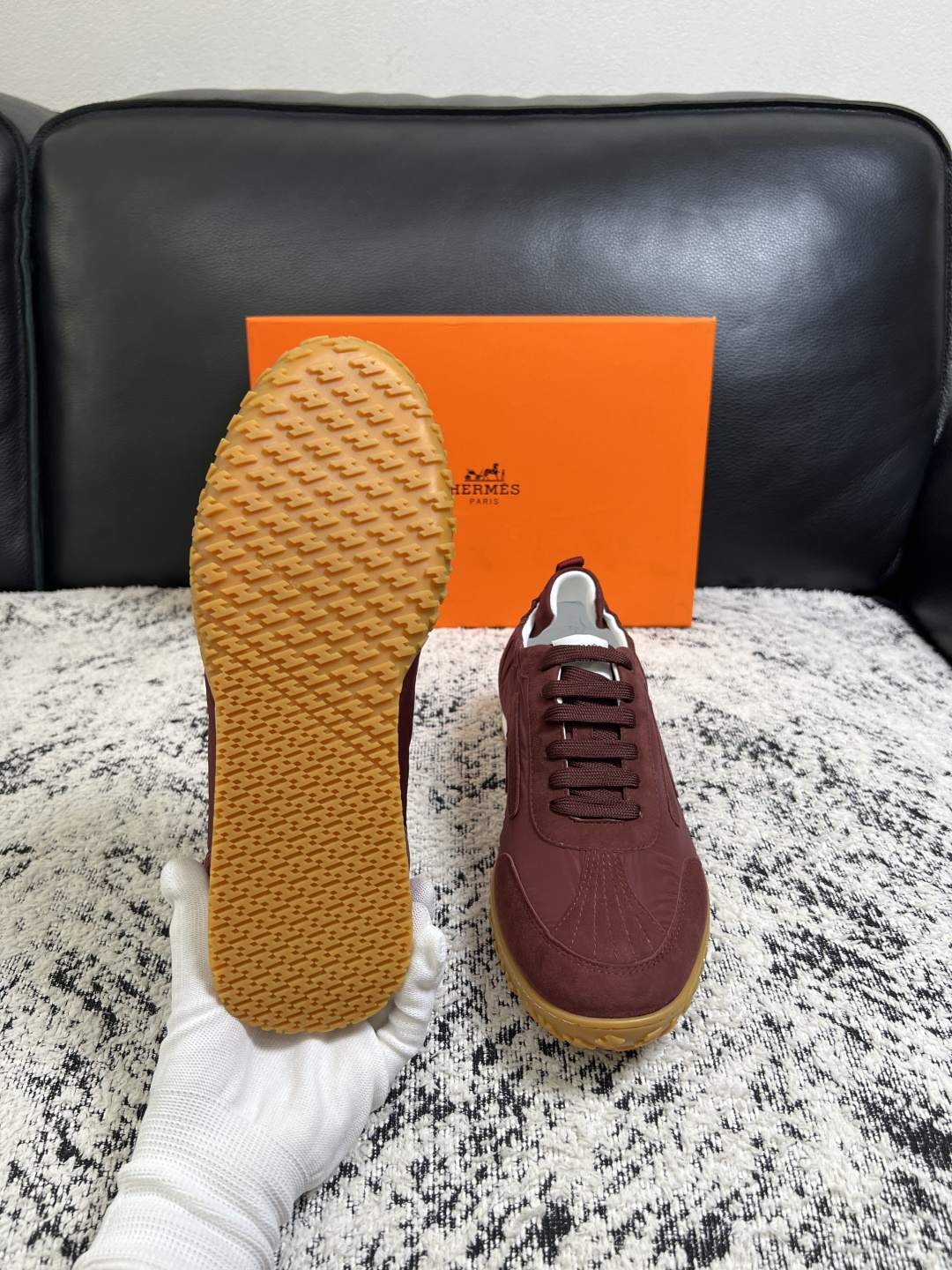 Hermes  高品质  顶级工艺品  爱马仕 专柜同步发售原厂配置，意大利进口原版牛皮面料，高品质拼接工艺，全进口水染