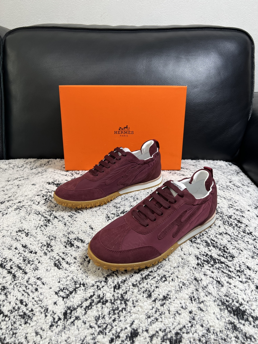 Hermes  高品质  顶级工艺品  爱马仕 专柜同步发售原厂配置，意大利进口原版牛皮面料，高品质拼接工艺，全进口水染