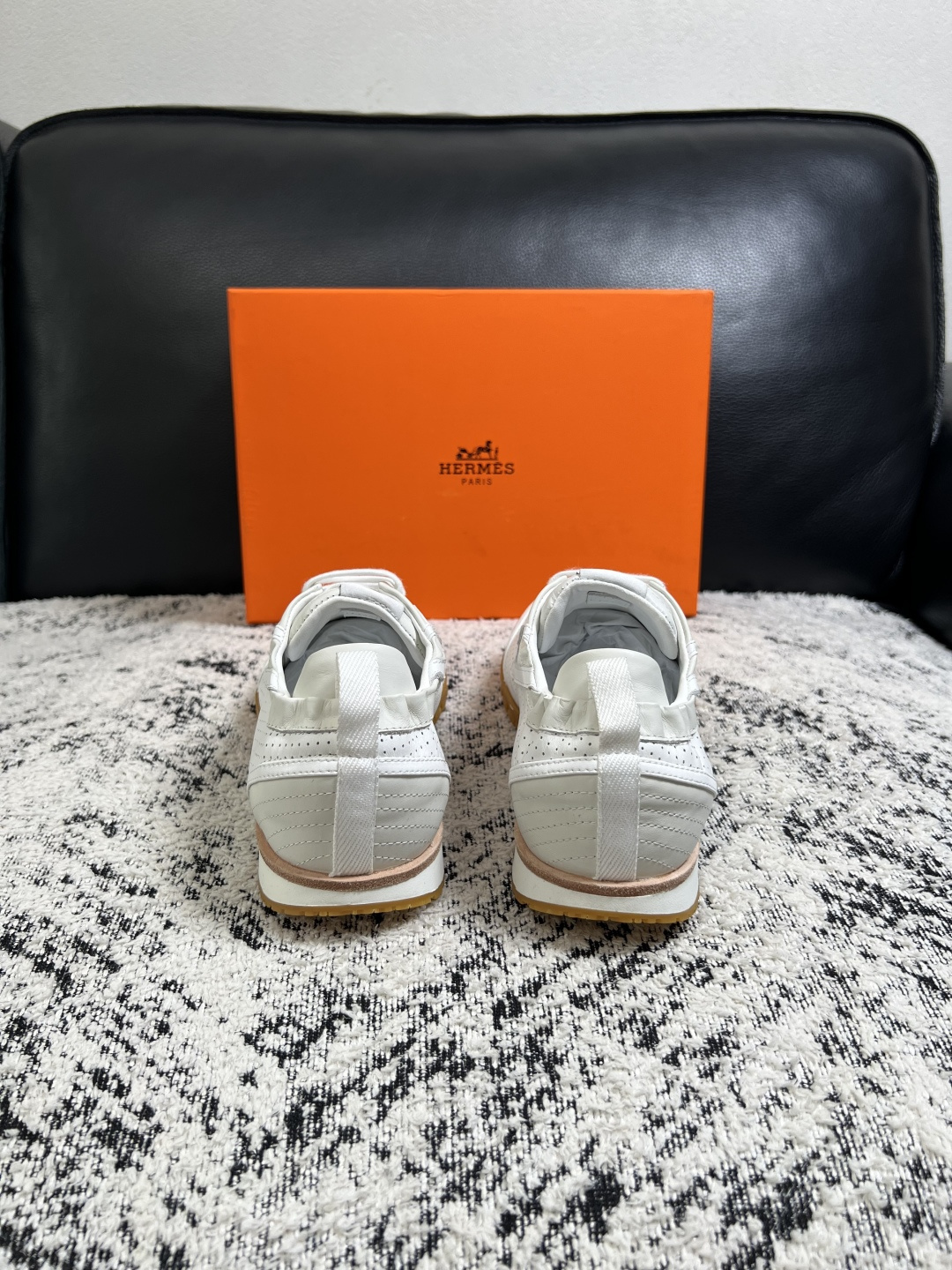 Hermes  高品质  顶级工艺品  爱马仕 专柜同步发售原厂配置，意大利进口原版牛皮面料，高品质拼接工艺，全进口水染