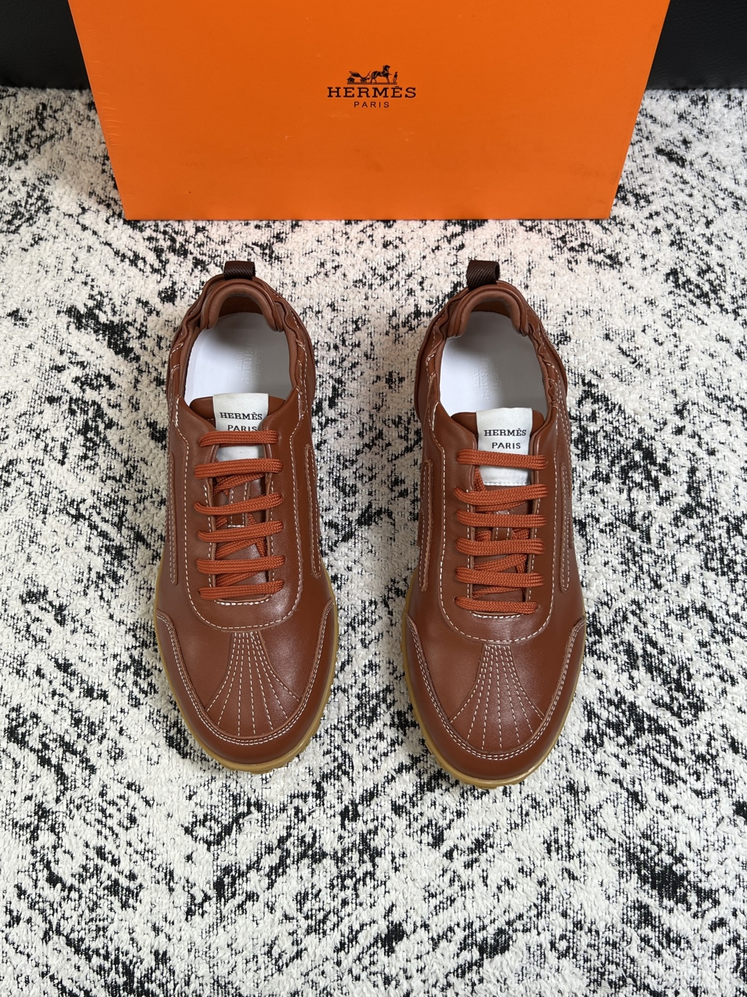 Hermes  高品质  顶级工艺品  爱马仕 专柜同步发售原厂配置，意大利进口原版牛皮面料，高品质拼接工艺，全进口水染