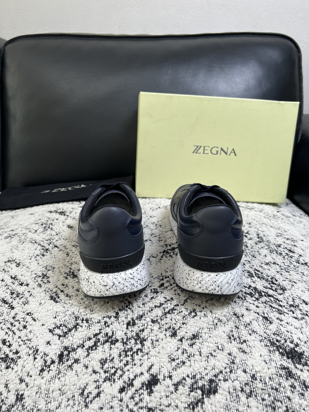 ⚠️只换码不退⚠️   Zegna  高品质  顶级工艺品  杰尼亚  专柜新款原厂配置，意大利进口牛皮面料，进口牛里垫