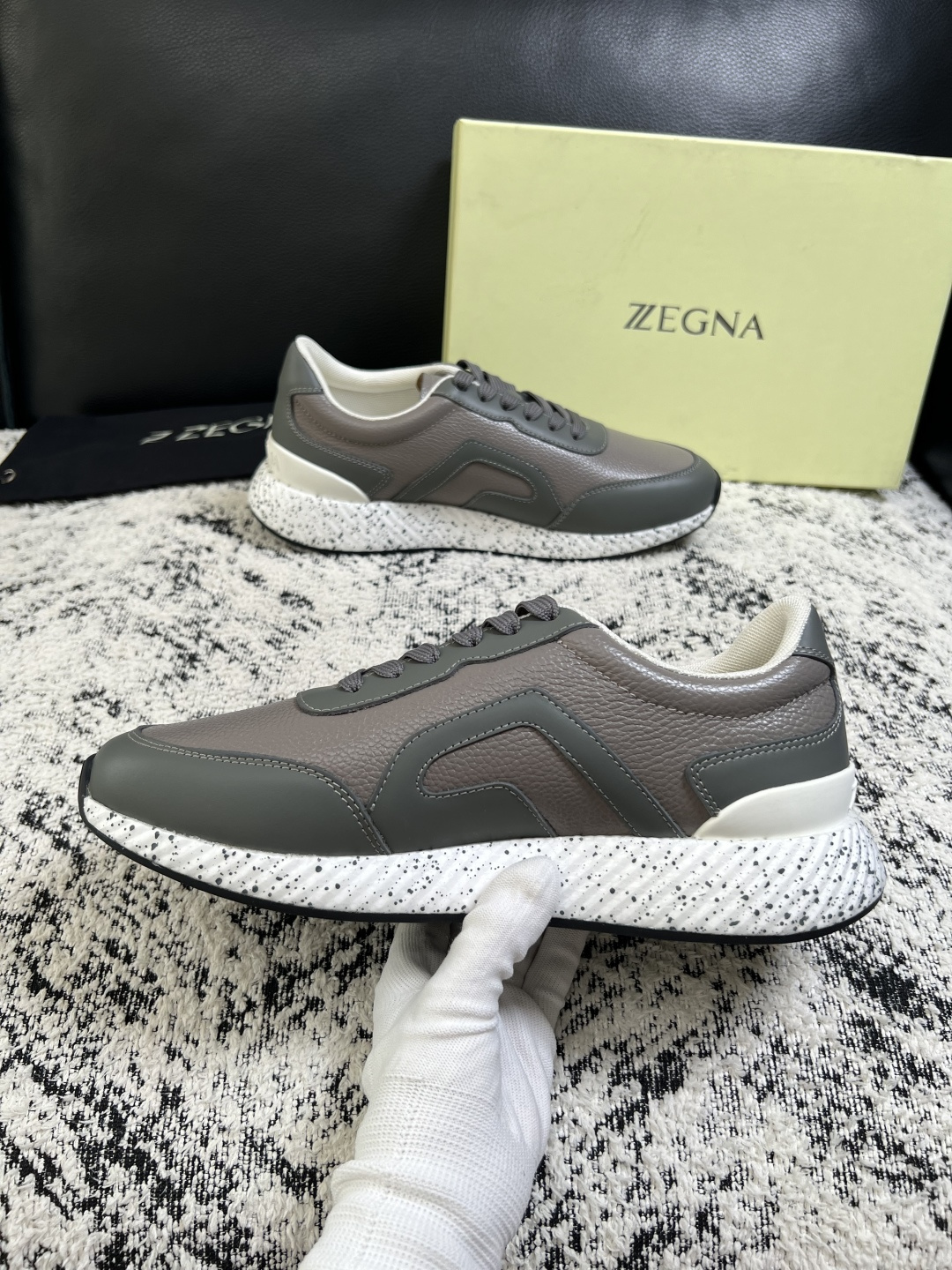 ⚠️只换码不退⚠️   Zegna  高品质  顶级工艺品  杰尼亚  专柜新款原厂配置，意大利进口牛皮面料，进口牛里垫