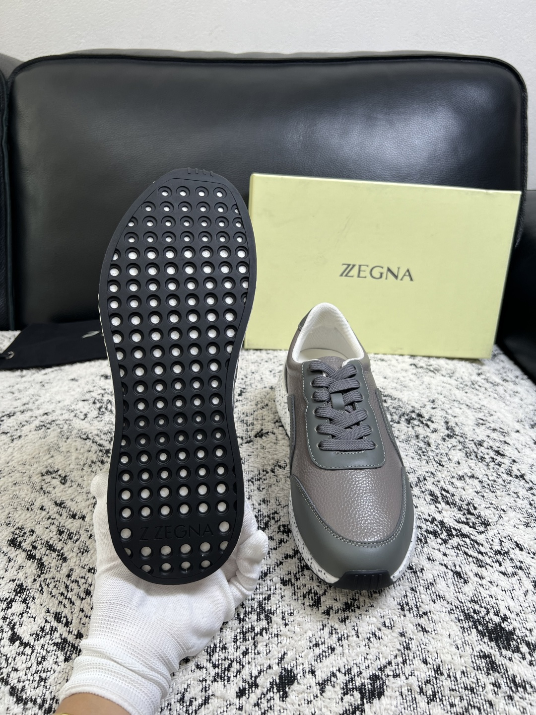 ⚠️只换码不退⚠️   Zegna  高品质  顶级工艺品  杰尼亚  专柜新款原厂配置，意大利进口牛皮面料，进口牛里垫