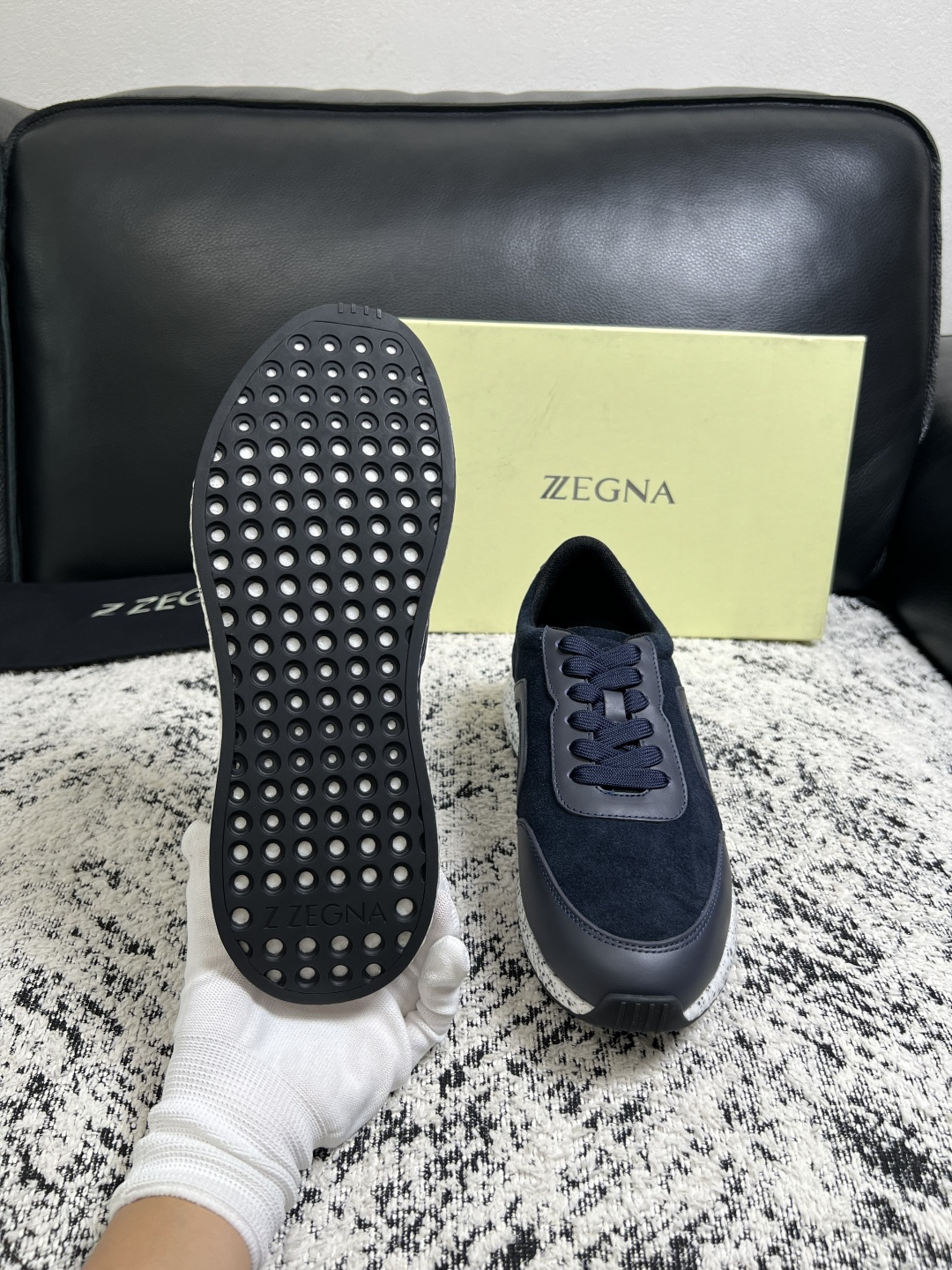⚠️只换码不退⚠️   Zegna  高品质  顶级工艺品  杰尼亚  专柜新款原厂配置，意大利进口牛皮面料，进口牛里垫