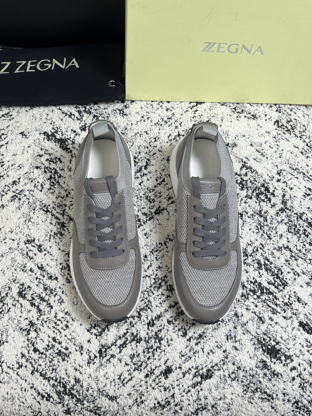 ⚠️只换码不退⚠️   Zegna  高品质  顶级工艺品  杰尼亚  专柜新款原厂配置，意大利进口牛皮面料，进口牛里垫