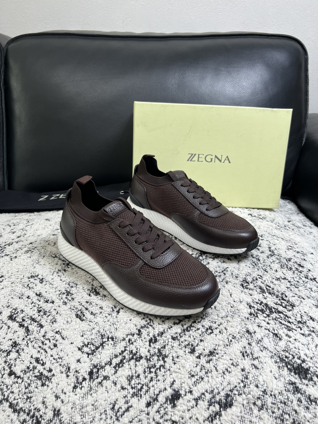 ⚠️只换码不退⚠️ Zegna 高品质 顶级工艺品 杰尼亚 专柜新款原厂配置,意大利进口牛皮面料,进口牛里垫 ⚠️只换码不退⚠️ Zegna 高品质 顶级工艺品 杰尼亚 专柜新款原厂配置,意大利进口牛皮面料,进口牛里垫