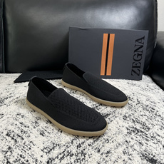 ⚠️只换码不退⚠️ Zegna 高品质 顶级工艺品 杰尼亚 专柜新款原厂配置,意大利进口牛皮面料,进口牛里垫 ⚠️只换码不退⚠️ Zegna 高品质 顶级工艺品 杰尼亚 专柜新款原厂配置,意大利进口牛皮面料,进口牛里垫