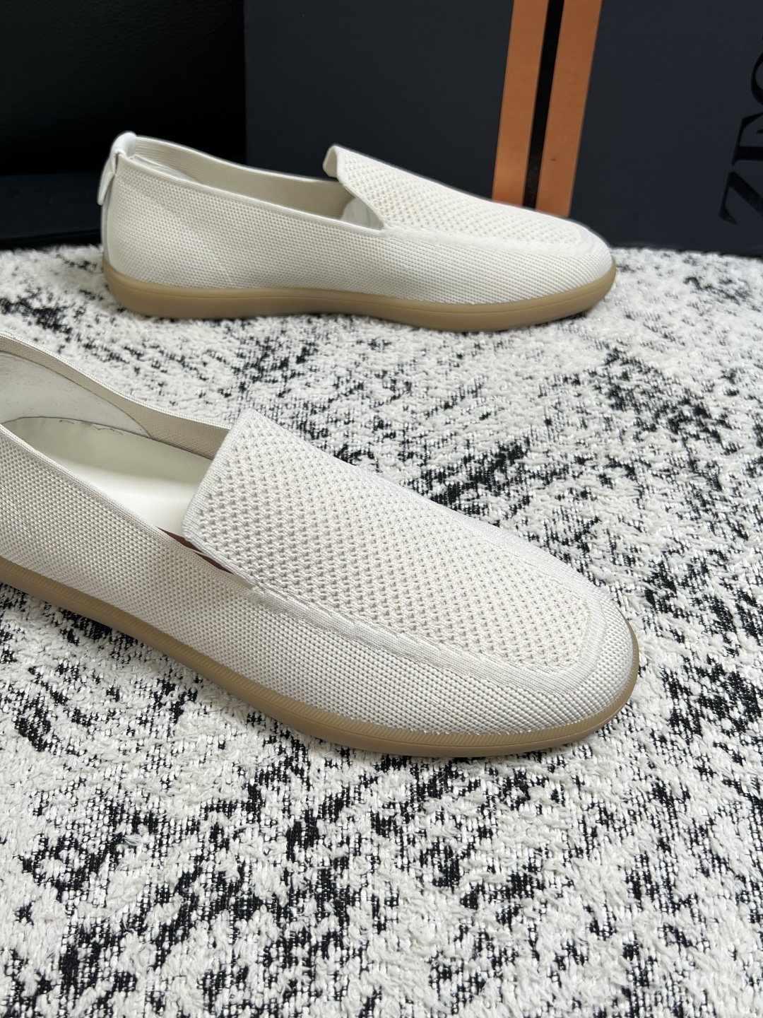 ⚠️只换码不退⚠️   Zegna  高品质  顶级工艺品  杰尼亚  专柜新款原厂配置，意大利进口牛皮面料，进口牛里垫