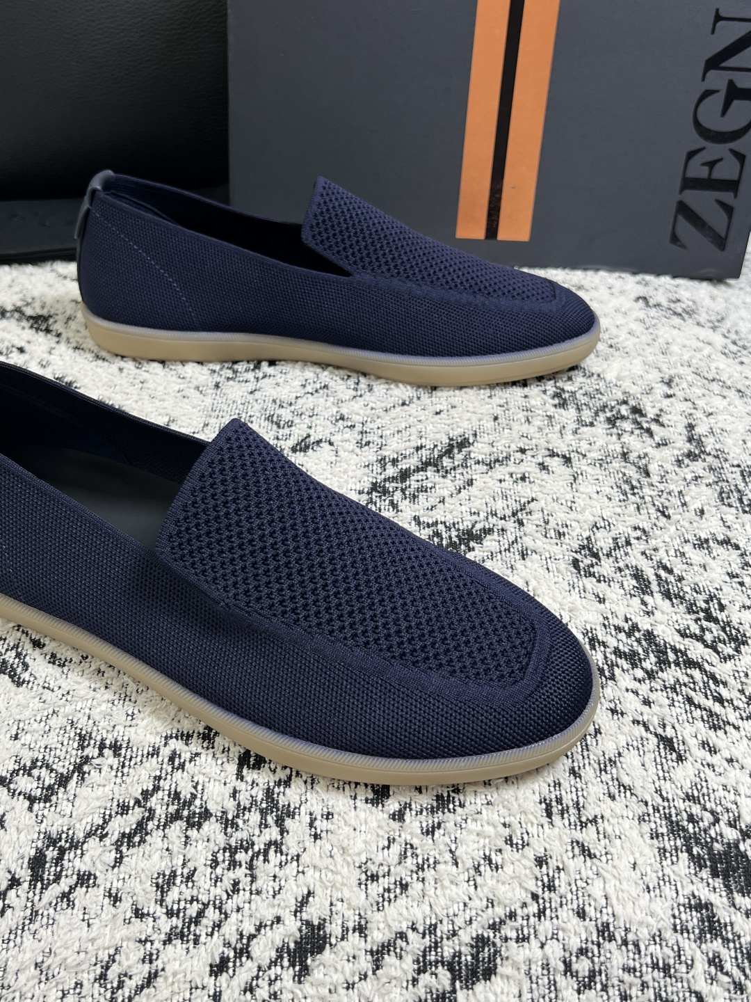 ⚠️只换码不退⚠️   Zegna  高品质  顶级工艺品  杰尼亚  专柜新款原厂配置，意大利进口牛皮面料，进口牛里垫