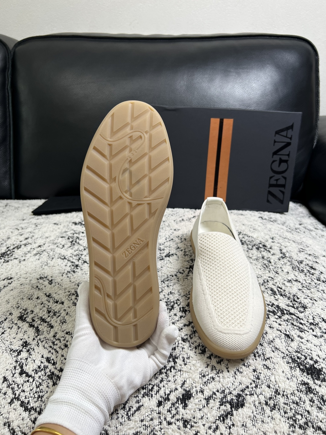 ⚠️只换码不退⚠️   Zegna  高品质  顶级工艺品  杰尼亚  专柜新款原厂配置，意大利进口牛皮面料，进口牛里垫