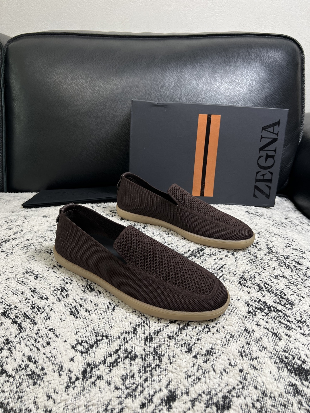 ⚠️只换码不退⚠️ Zegna 高品质 顶级工艺品 杰尼亚 专柜新款原厂配置,意大利进口牛皮面料,进口牛里垫 ⚠️只换码不退⚠️ Zegna 高品质 顶级工艺品 杰尼亚 专柜新款原厂配置,意大利进口牛皮面料,进口牛里垫