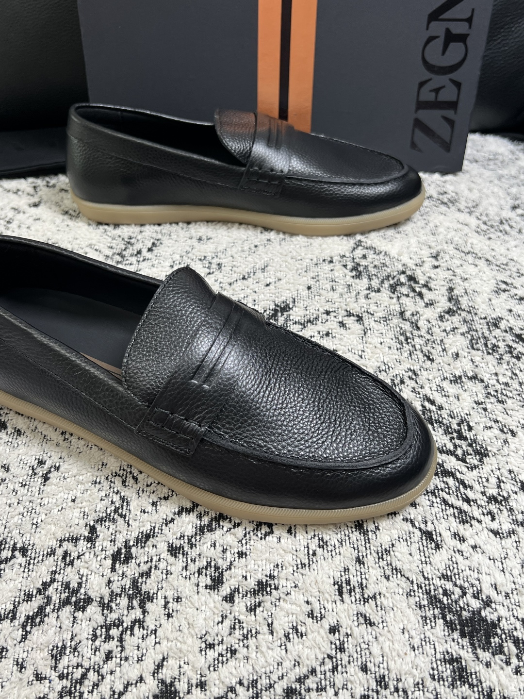 ⚠️只换码不退⚠️   Zegna  高品质  顶级工艺品  杰尼亚  专柜新款原厂配置，意大利进口牛皮面料，进口牛里垫