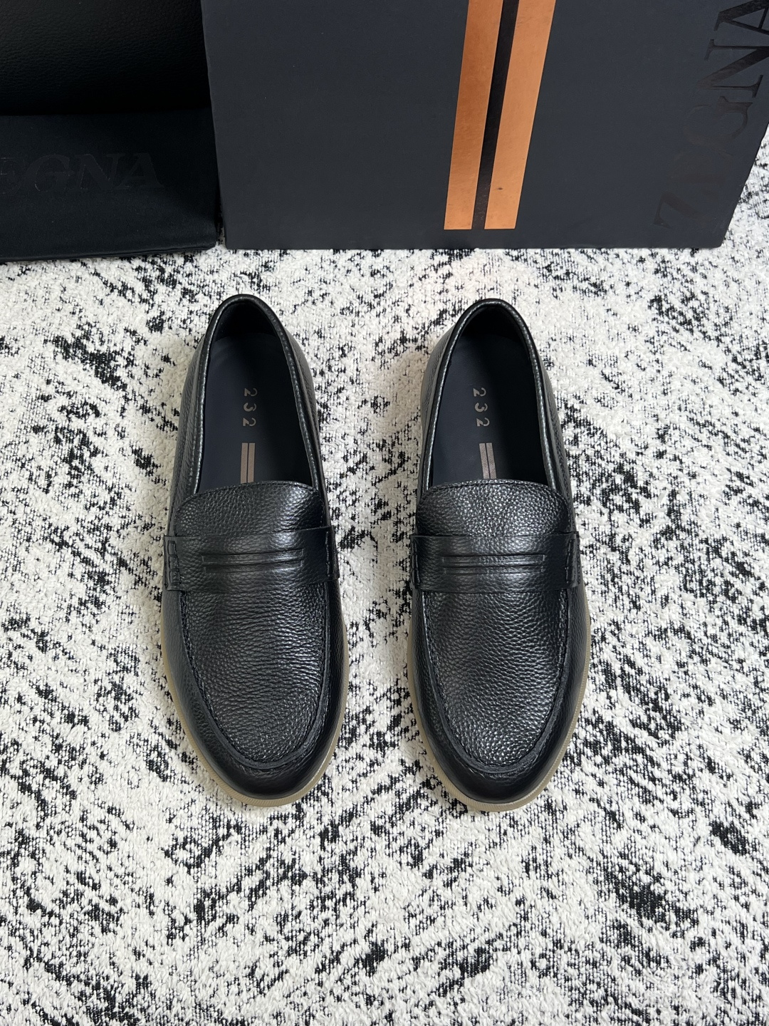 ⚠️只换码不退⚠️   Zegna  高品质  顶级工艺品  杰尼亚  专柜新款原厂配置，意大利进口牛皮面料，进口牛里垫