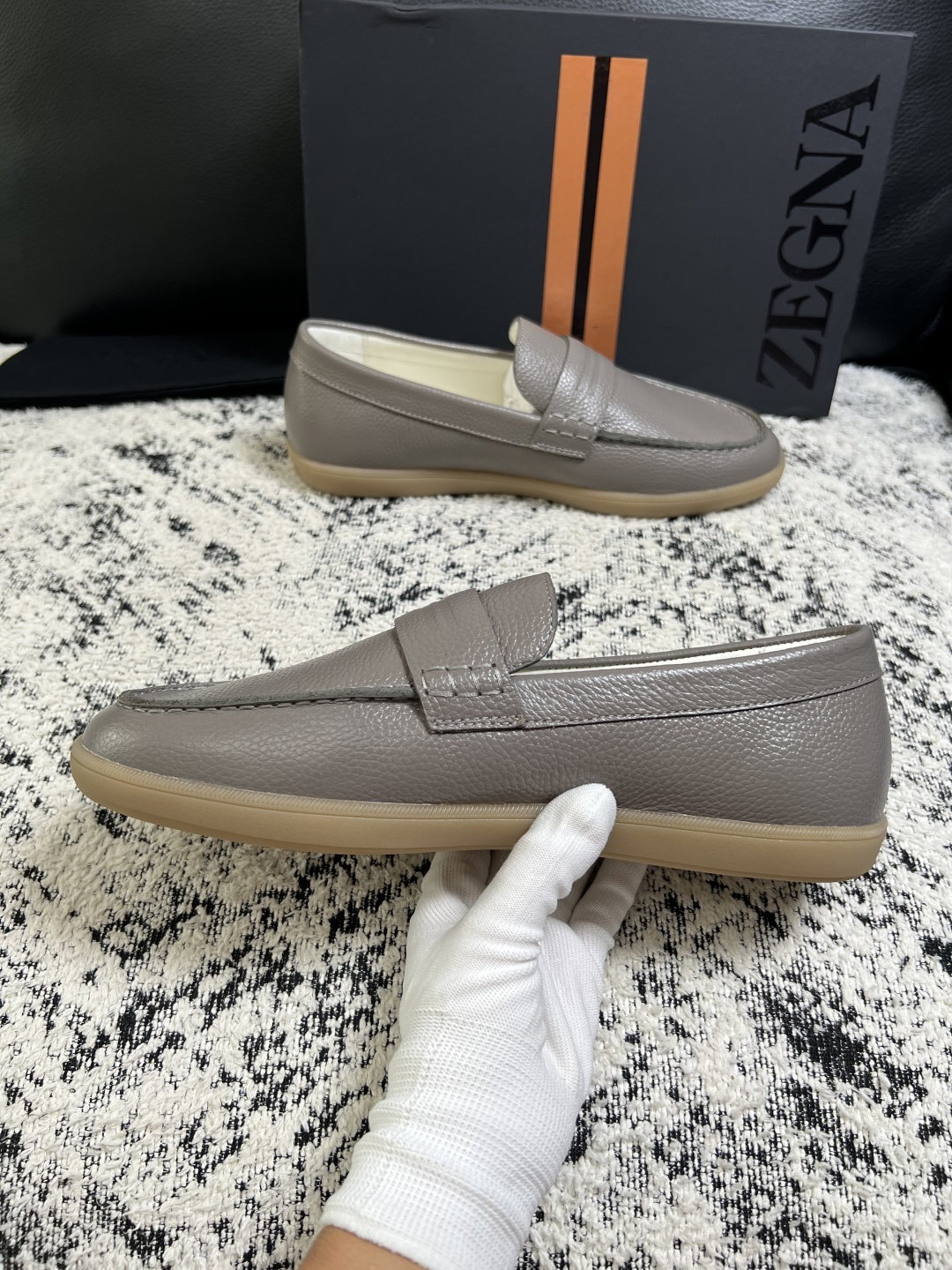 ⚠️只换码不退⚠️   Zegna  高品质  顶级工艺品  杰尼亚  专柜新款原厂配置，意大利进口牛皮面料，进口牛里垫