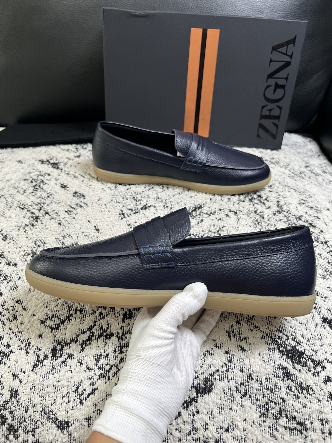 ⚠️只换码不退⚠️   Zegna  高品质  顶级工艺品  杰尼亚  专柜新款原厂配置，意大利进口牛皮面料，进口牛里垫