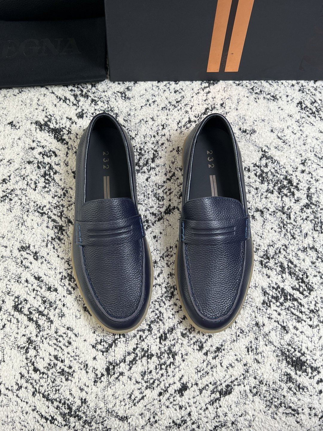 ⚠️只换码不退⚠️   Zegna  高品质  顶级工艺品  杰尼亚  专柜新款原厂配置，意大利进口牛皮面料，进口牛里垫