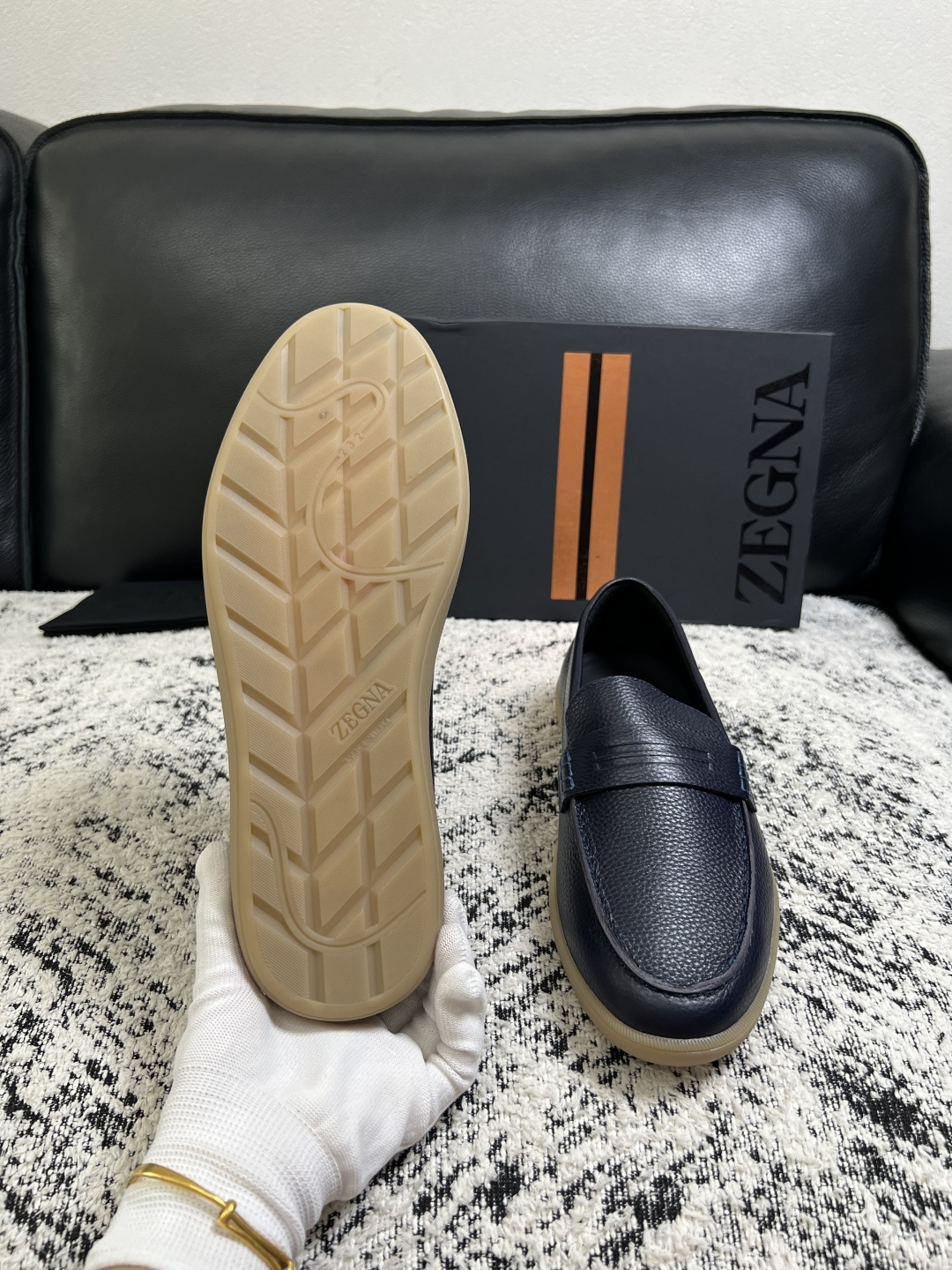 ⚠️只换码不退⚠️   Zegna  高品质  顶级工艺品  杰尼亚  专柜新款原厂配置，意大利进口牛皮面料，进口牛里垫